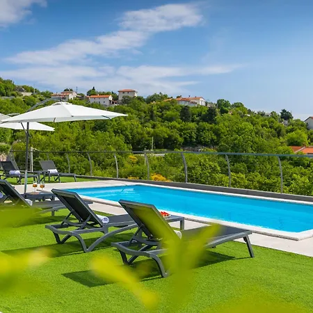 Villa Lavinia *